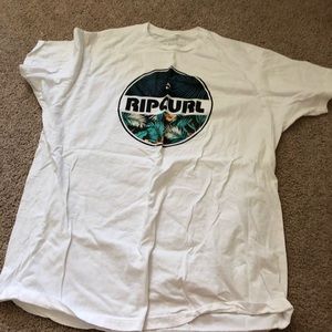 RIPCURL t shirt